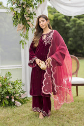 Maroon embroidered dupatta by Dhanak