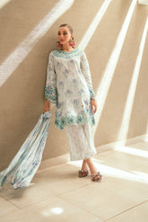 Sky blue dupatta by Dhanak