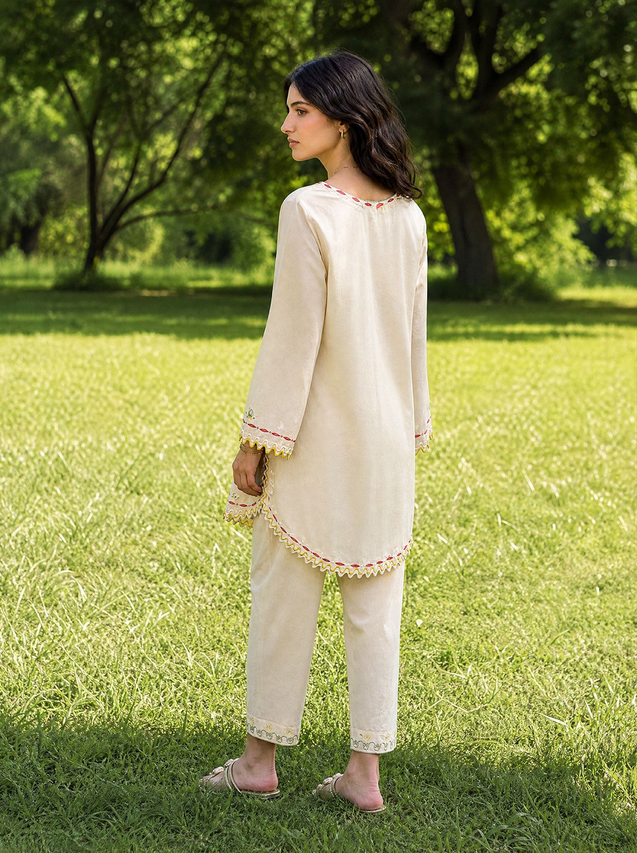 SS26DC-2622 CREAM 2PCS  EMBROIDERED KURTA WITH TROUSER