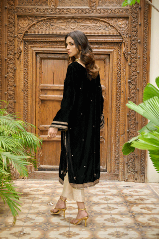 DA-1869 BLACK EMBROIDERED KURTA