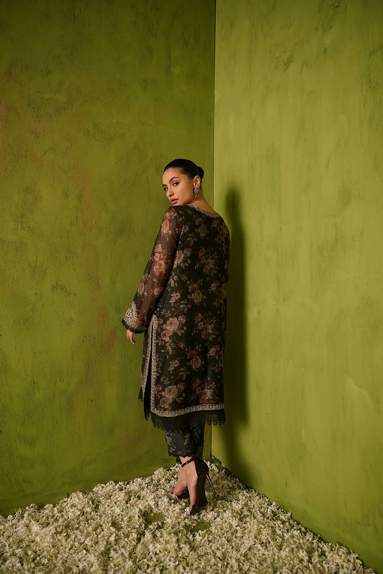 SS24DA-2474   DARK GREEN  2PCS  EMBROIDERED KURTA WITH TROUSER