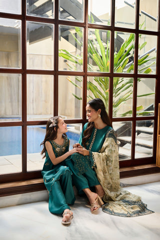SS24DA-2384 DARK GREEN 2PCS  EMBROIDERED KURTA WITH TROUSER