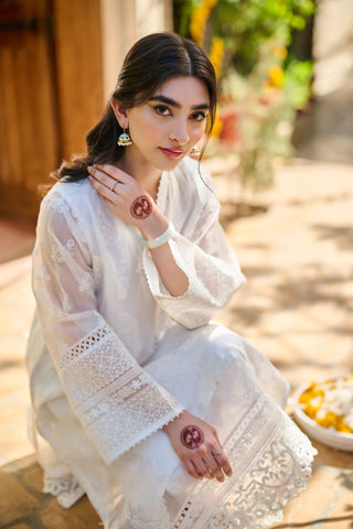 SS24DA-2396   WHITE  2PCS  EMBROIDERED KURTA WITH TROUSER