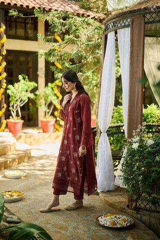 SS24DA-2388   MAROON  2PCS  EMBROIDERED KURTA WITH TROUSER