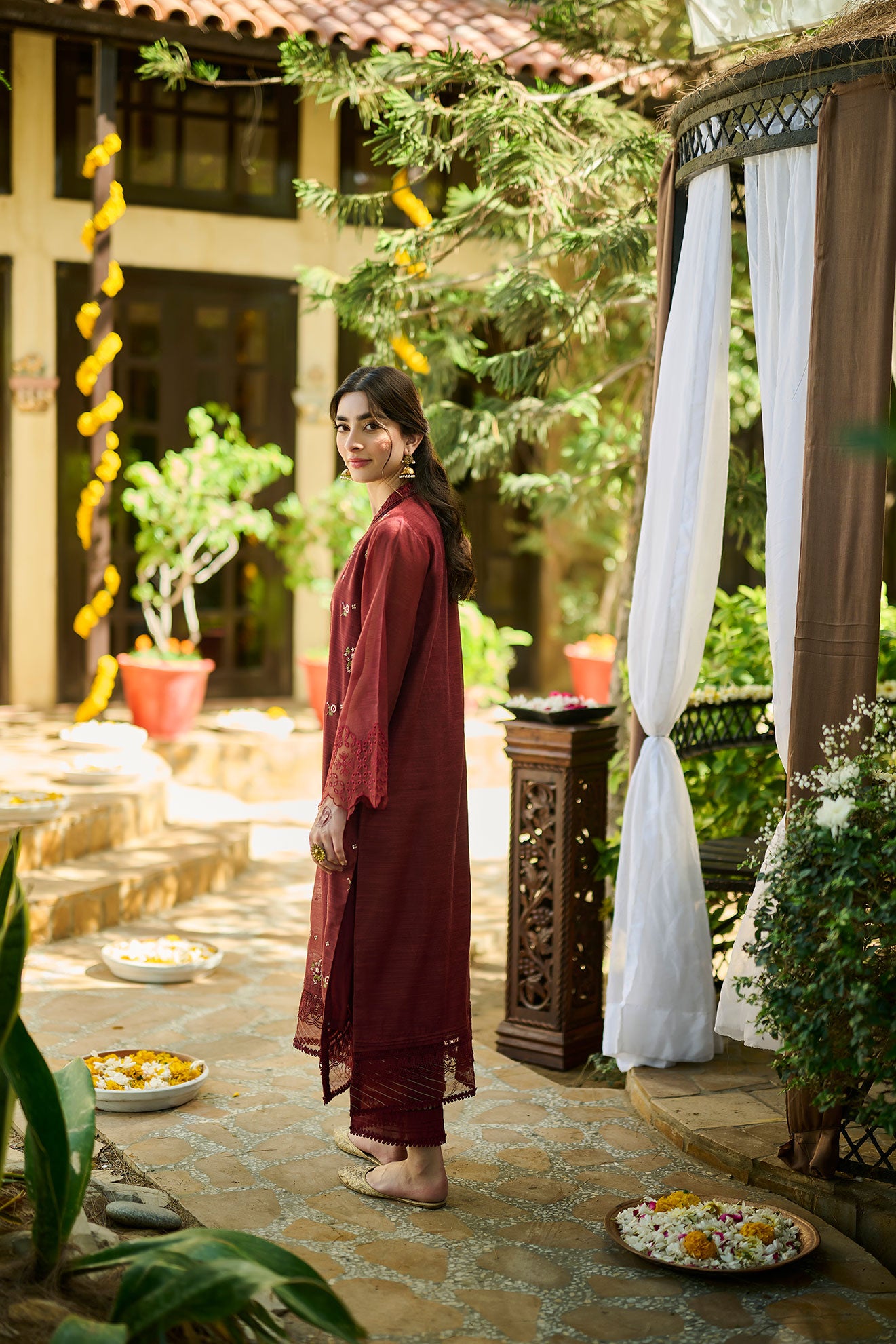 SS24DA-2388   MAROON  2PCS  EMBROIDERED KURTA WITH TROUSER