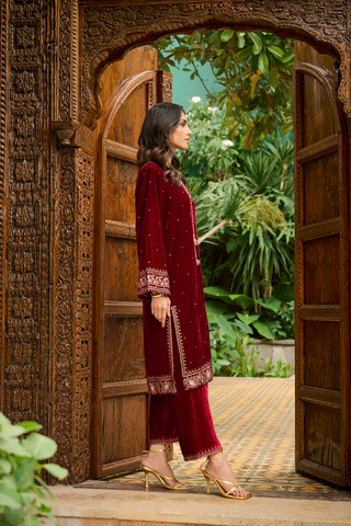 DA-2229 MAROON EMBROIDERED KURTA WITH TROUSER