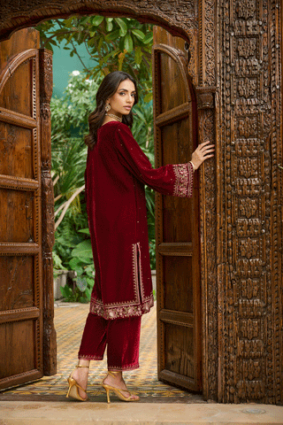 DA-2229 MAROON EMBROIDERED KURTA WITH TROUSER