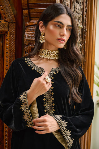 DA-1874 BLACK EMBROIDERED KURTA