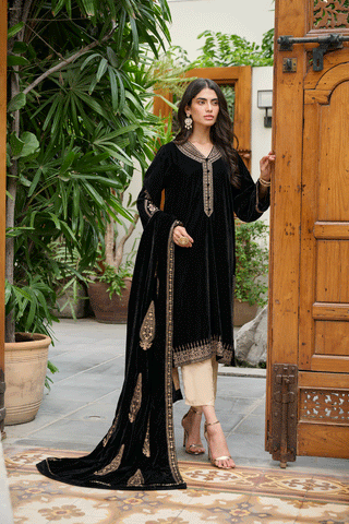 DA-1873 BLACK EMBROIDERED KURTA