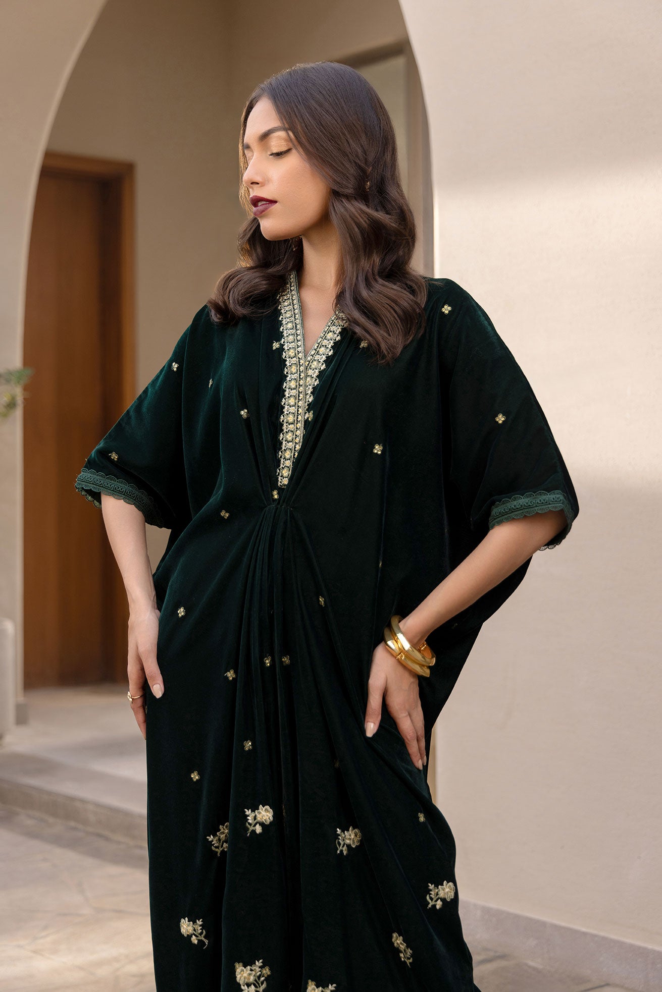 FW24DA-1900 DARK GREEN 1PCS EMBROIDERED KAFTAN FW24DA-1900 DARK GREEN 1PCS EMBROIDERED KAFTAN