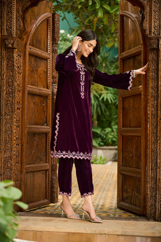 DA-2230 PURPLE EMBROIDERED KURTA