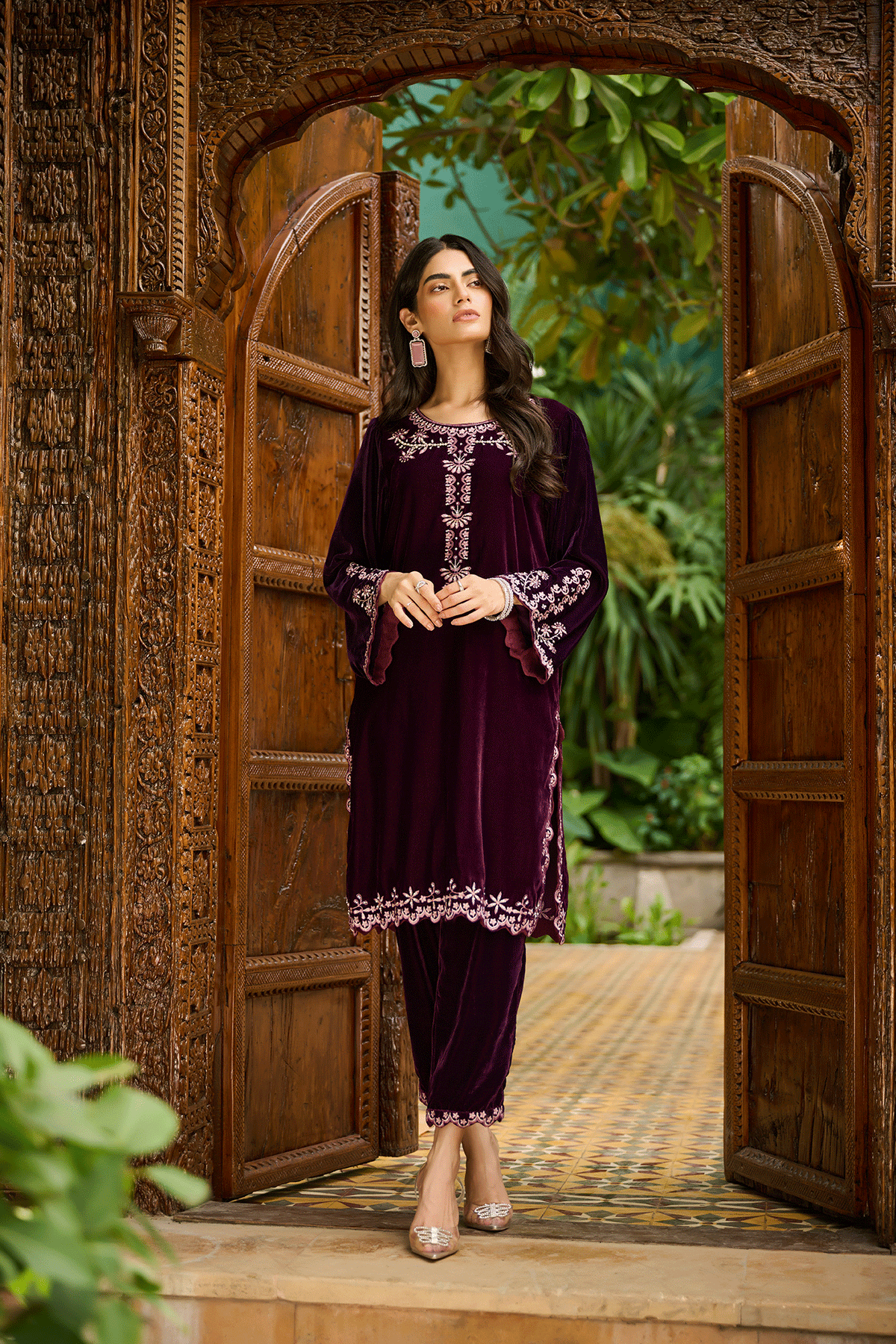 DA-2230 PURPLE EMBROIDERED KURTA
