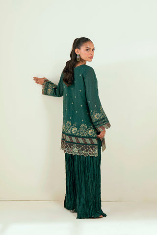 Green 2-piece silk suit with delicate floral embroidery