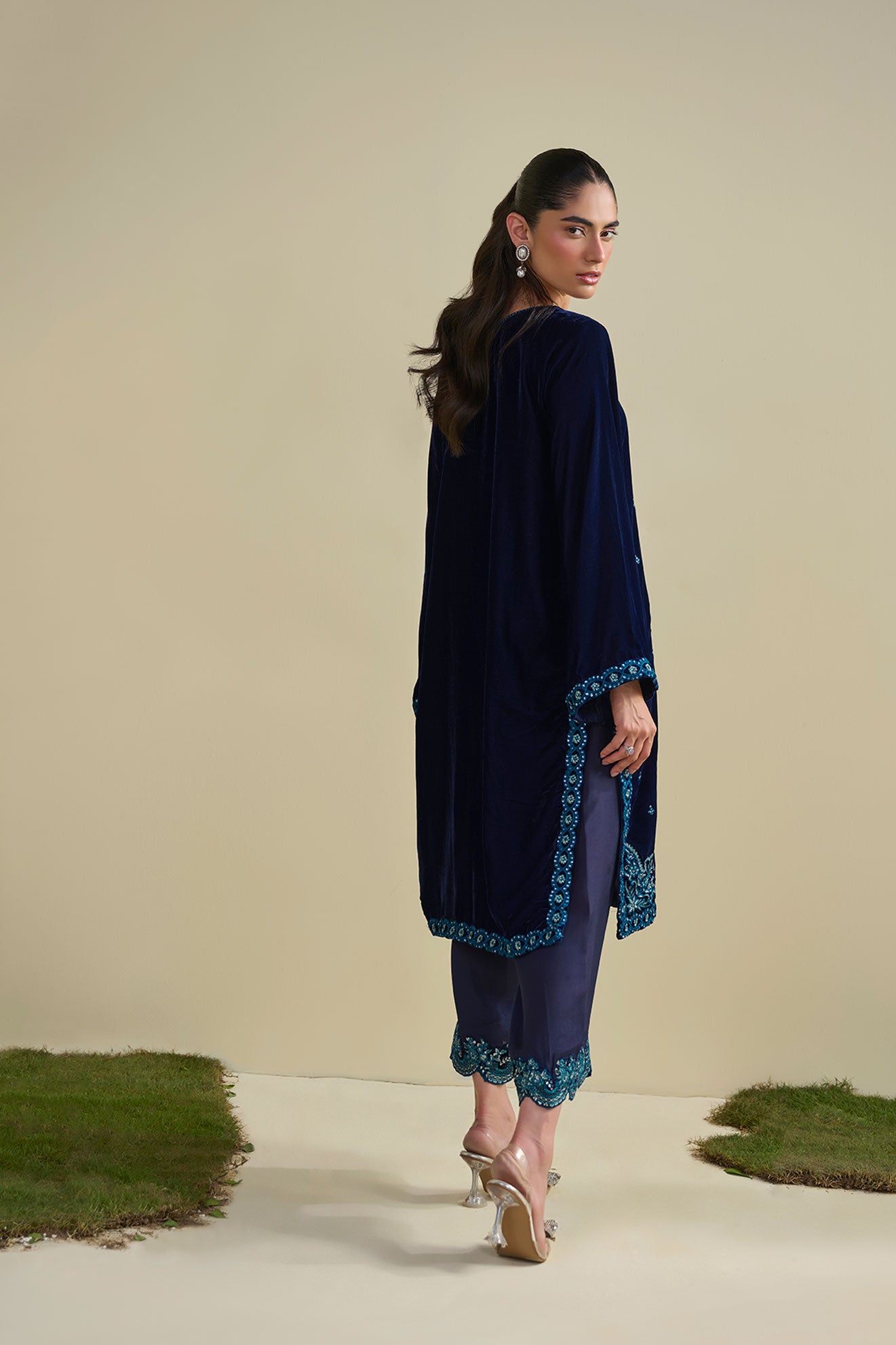 FW25DA-2801 Midnight blue velvet with teal and silver bell sleeves.