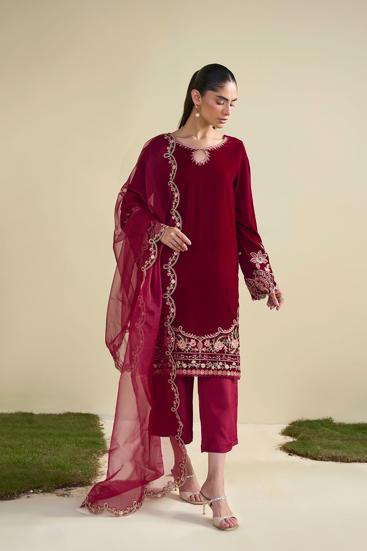 FW25DD-2804  MAROON  EMBROIDERED  DUPATTA