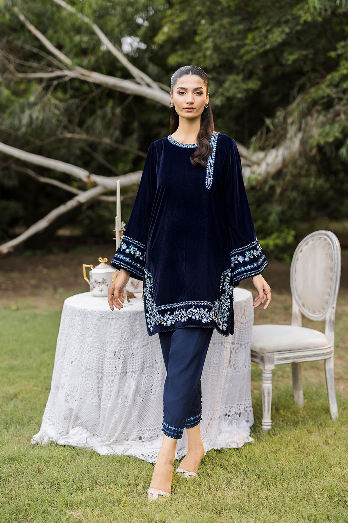 FW25DA-2814 Navy velvet ensemble with blue and silver embroidery on neckline and hemline.