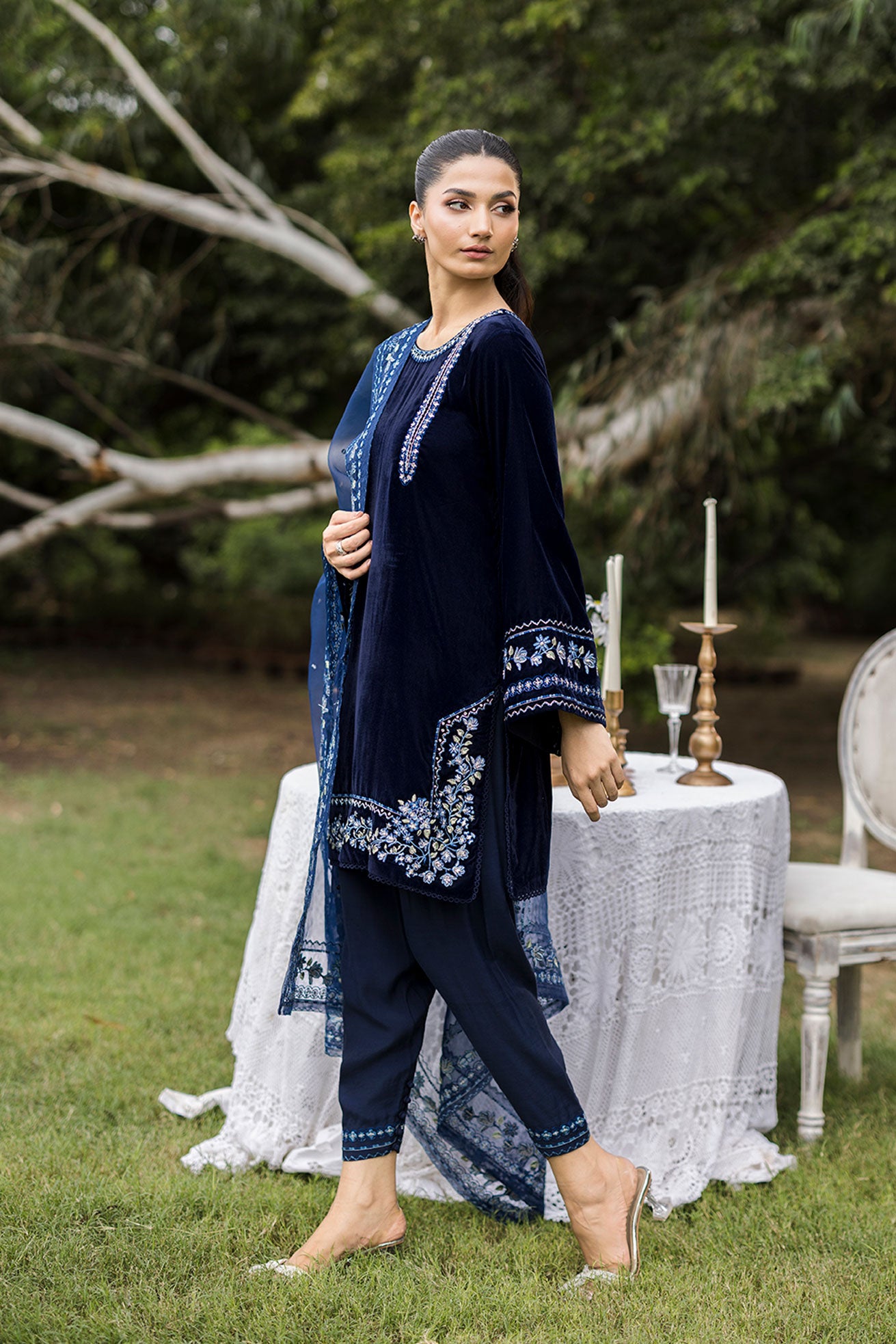 FW25DA-2814 Navy velvet ensemble with blue and silver embroidery on neckline and hemline.