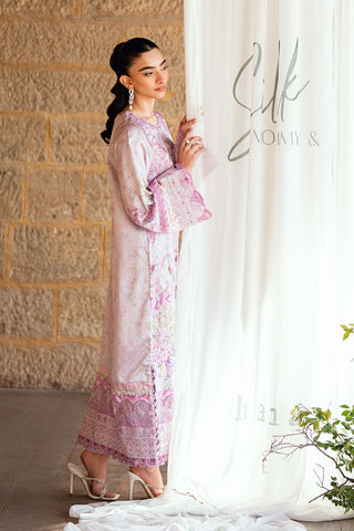 SS26DA-2896 Lilac 2-piece shamoz silk ensemble with a softly printed kurta, delicate embroidery, and straight pants.