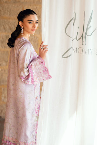 SS26DA-2896 Lilac 2-piece shamoz silk ensemble with a softly printed kurta, delicate embroidery, and straight pants.