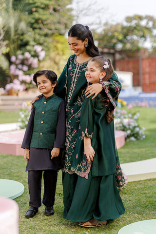 SS26DA-2902 BOTTLE GREEN 2PCS  EMBROIDERED KURTA WITH TROUSER