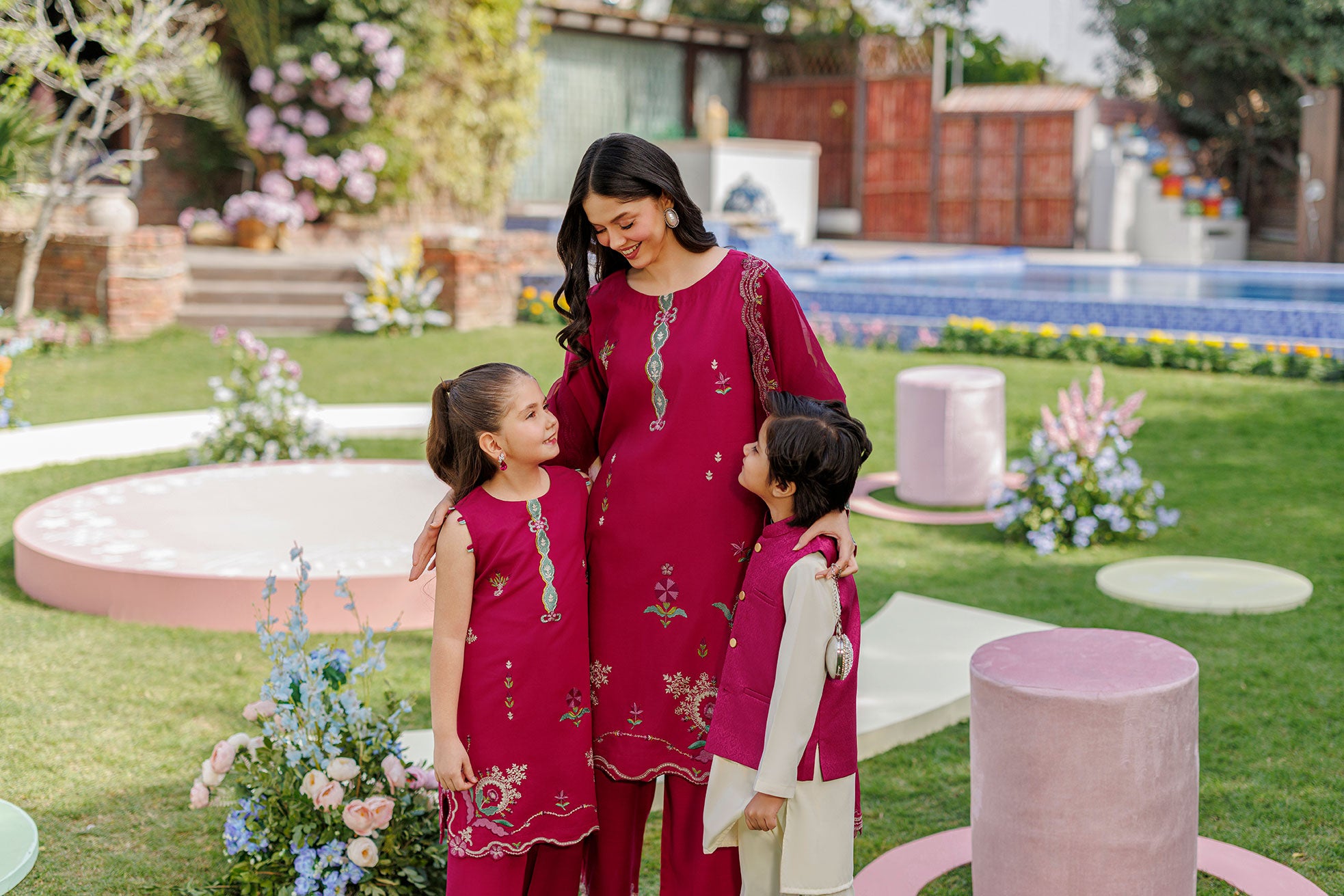 SS26DA-2903 MAGENTA 2PCS  EMBROIDERED KURTA WITH TROUSER