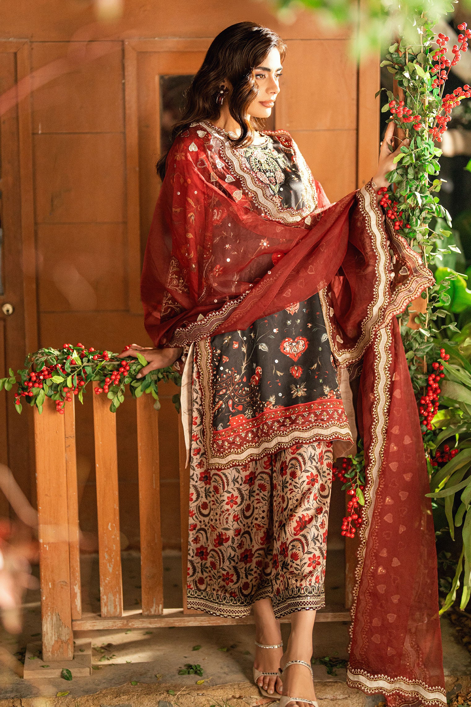 DUPATTA: SS26DD-2911  MAROON EMBROIDED DUPATTA