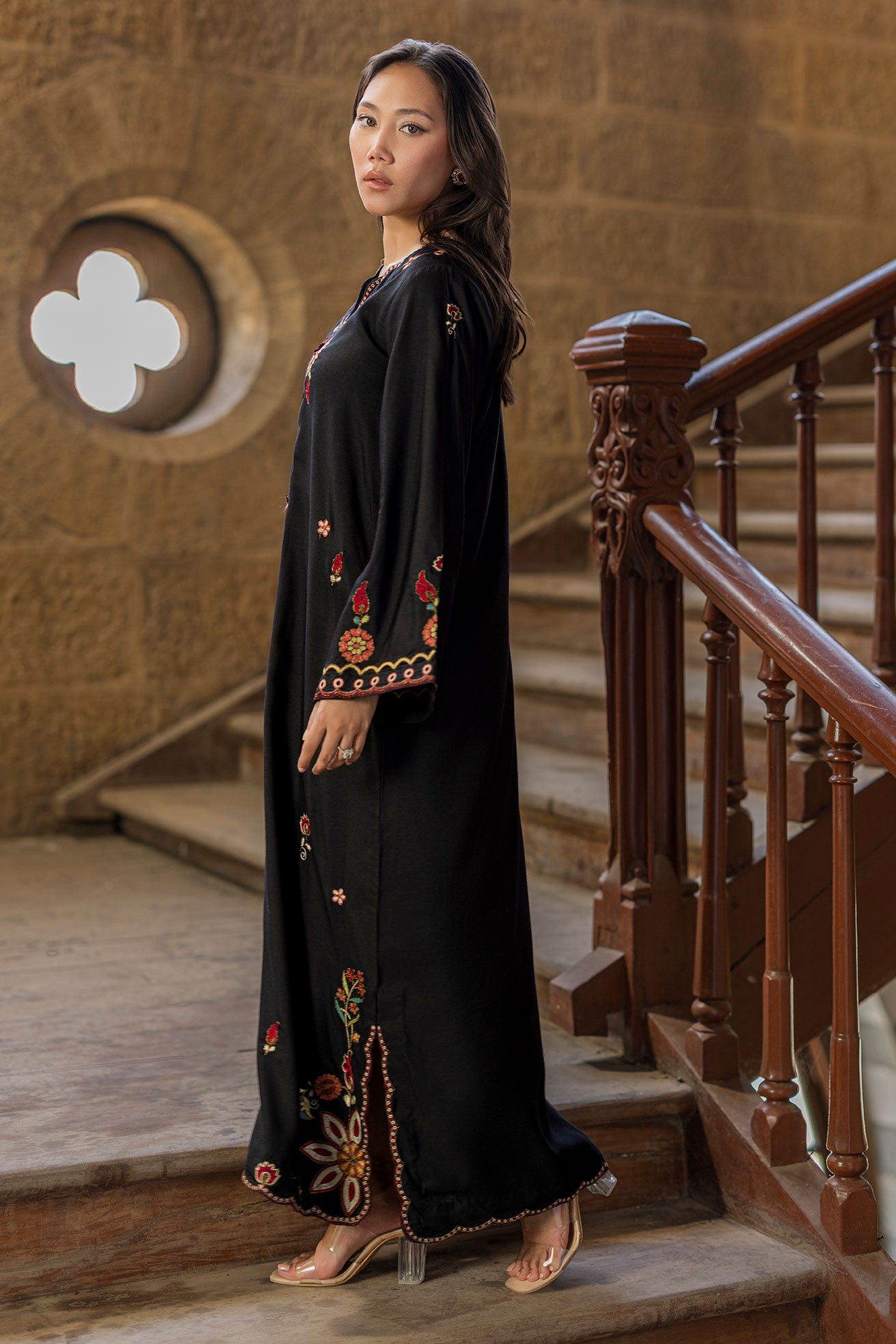 SS26DA-2920 BLACK - 1PCS - EMBROIDERED KAFTAN