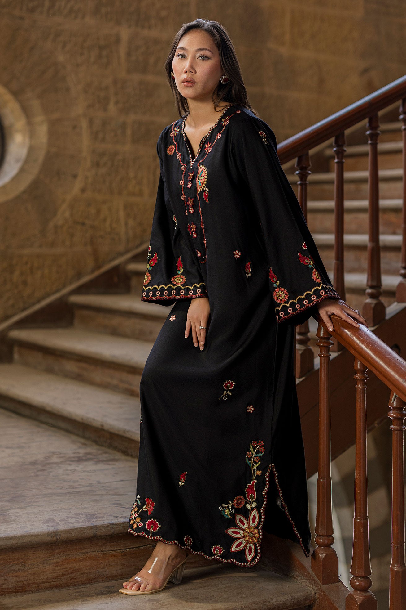 SS26DA-2920 BLACK - 1PCS - EMBROIDERED KAFTAN