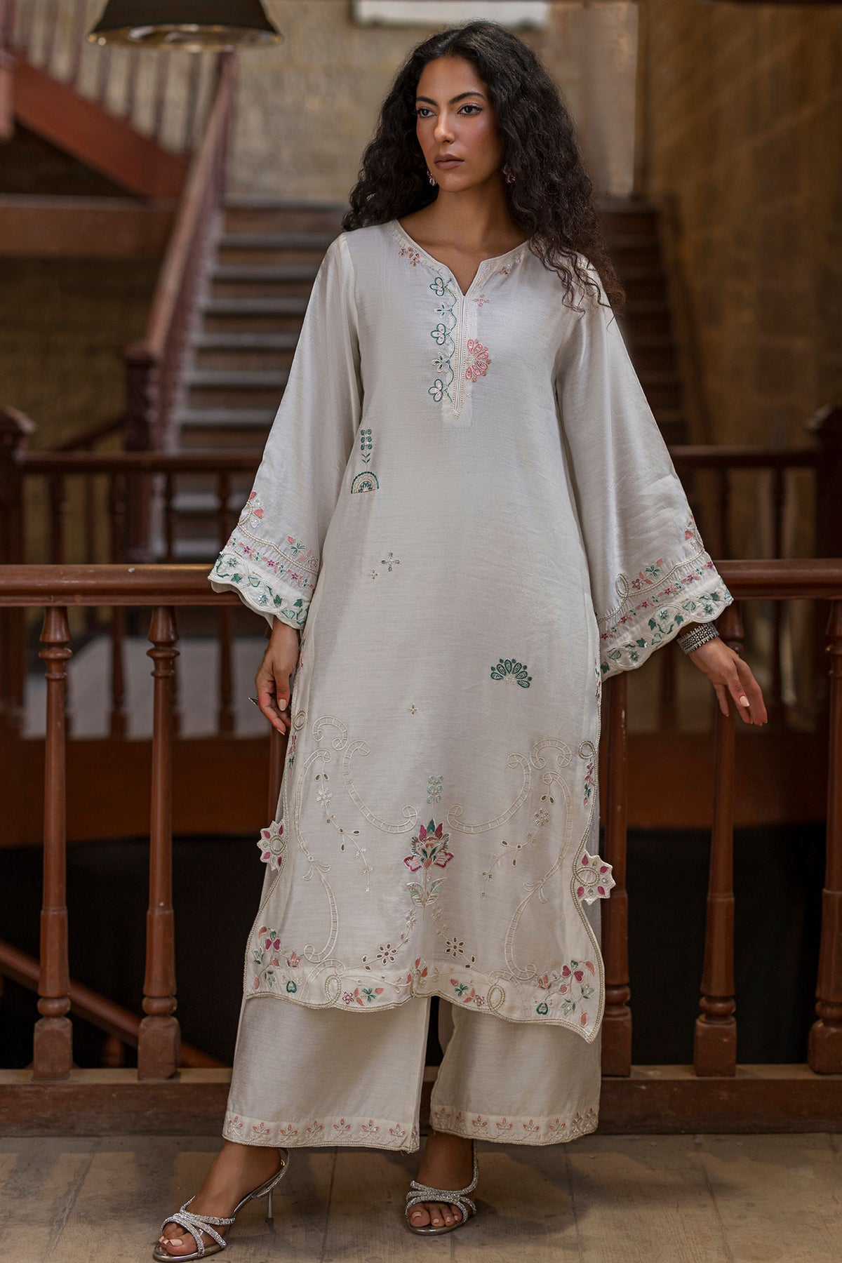 SS26DA-2921 OFF-WHITE 2PCS  EMBROIDERED KURTA WITH TROUSER
