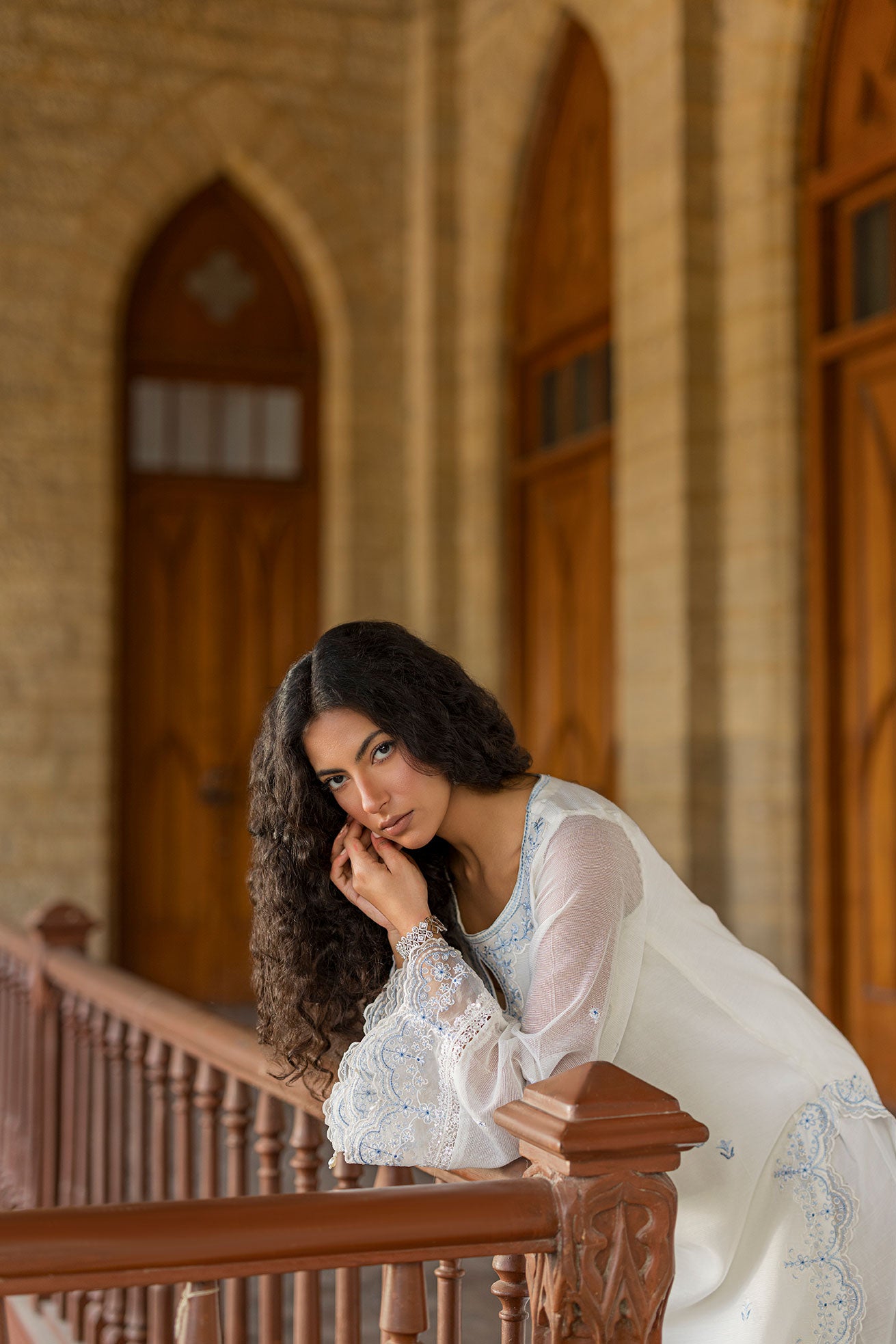 SS26DA-2924 WHITE 2PCS  EMBROIDERED KURTA WITH TROUSER