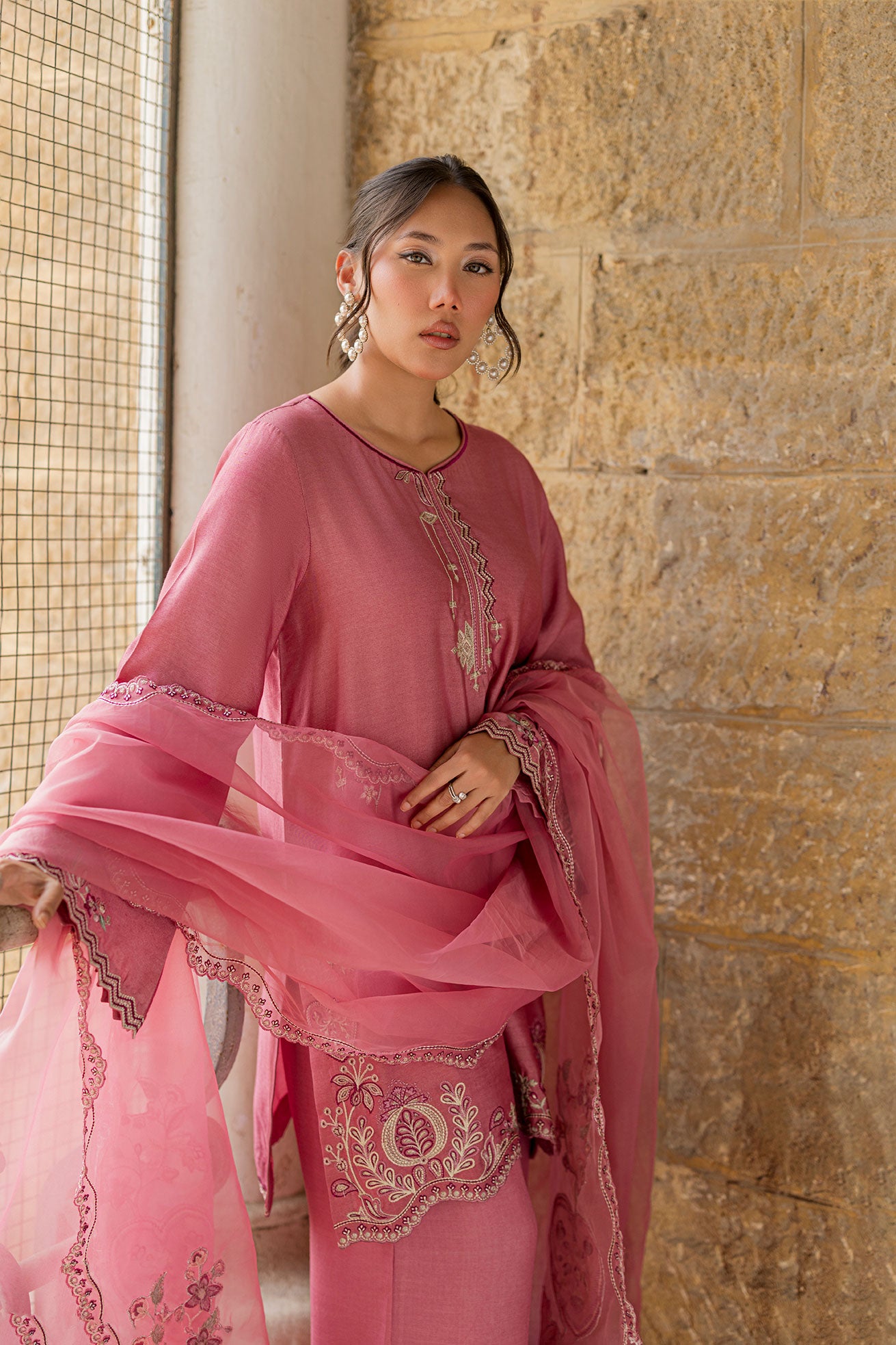 SS26DA-2926 PINK 2PCS  EMBROIDERED KURTA WITH TROUSER