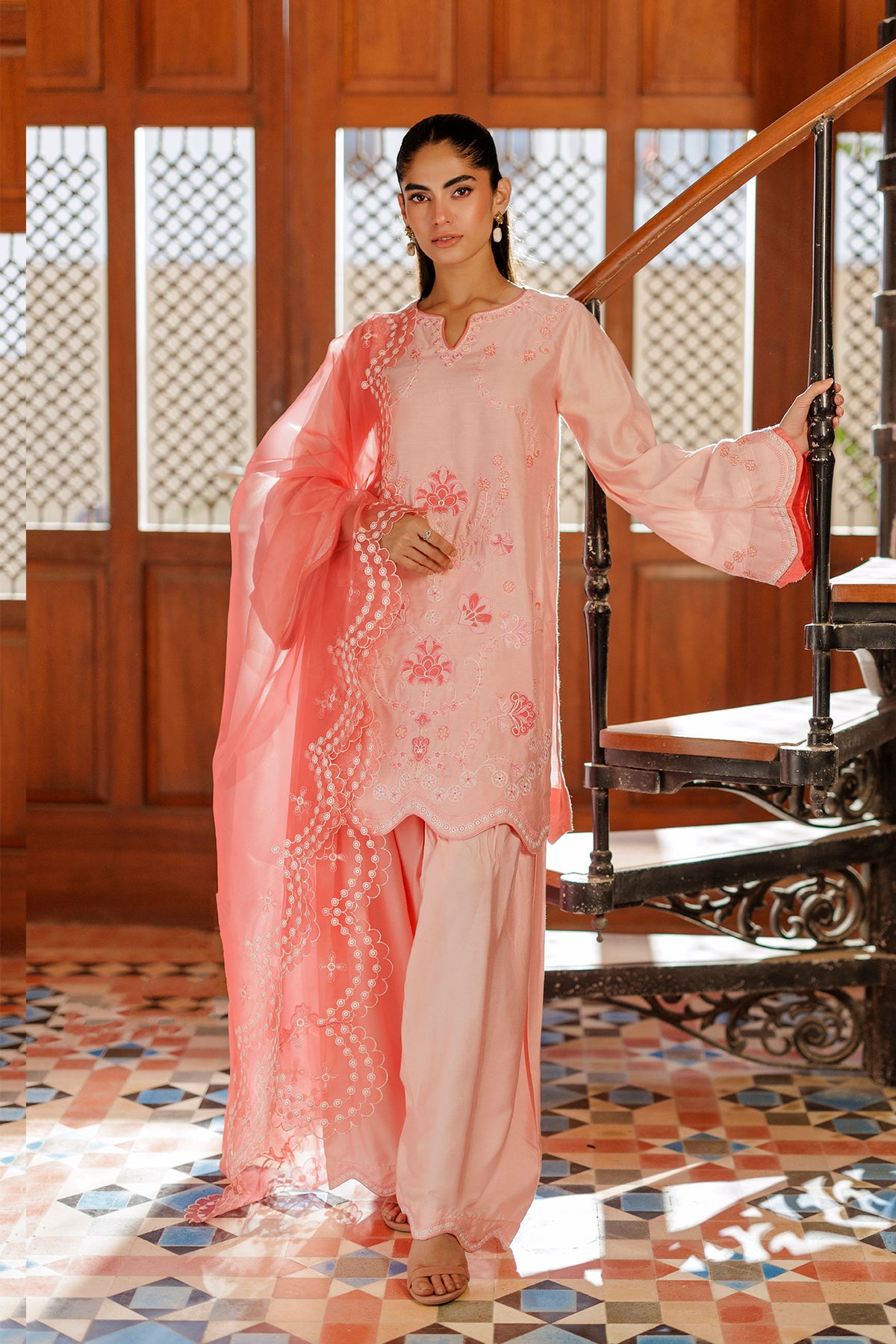 SS26DA-2946 PINK 2PCS  EMBROIDERED KURTA WITH TROUSER