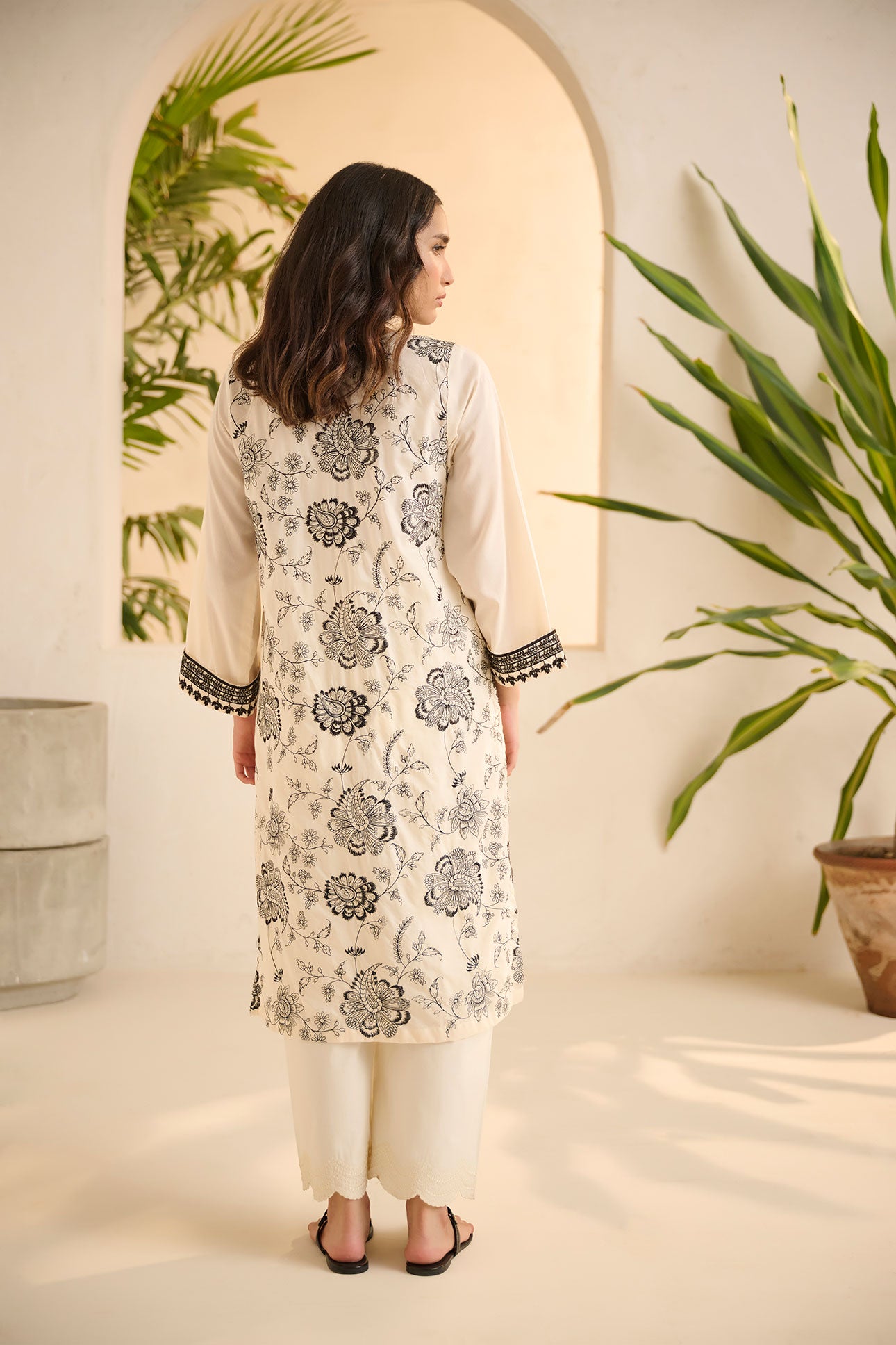 DC-0520 White DYED EMBROIDERED KURTA