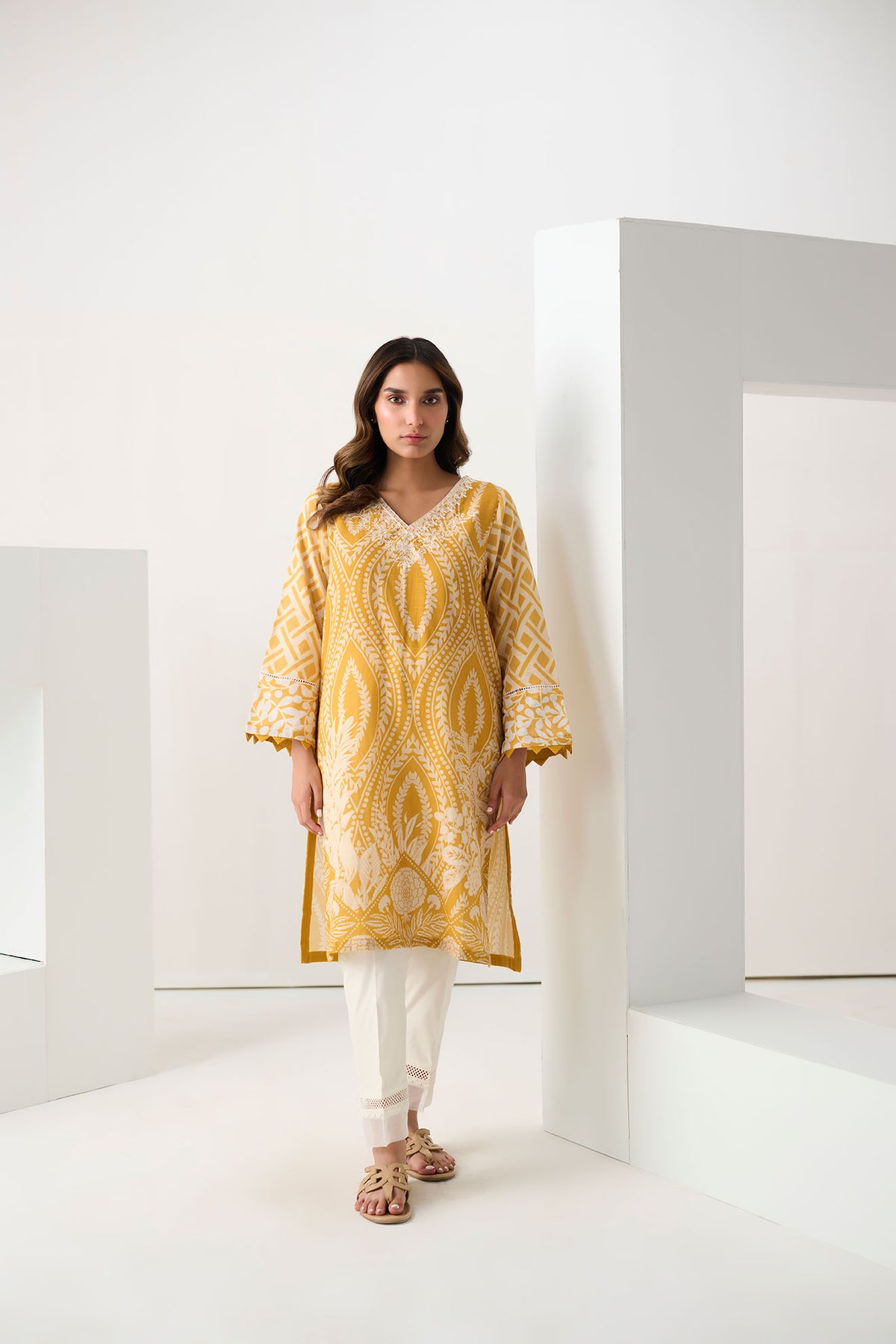 DC-0551 YELLOW PRINTED EMBROIDERED KURTA