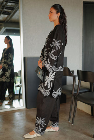 SS26DC-2590 - BLACK - COTTON JACQUARD - 2PCS - EMBROIDERED KURTA WITH TROUSER