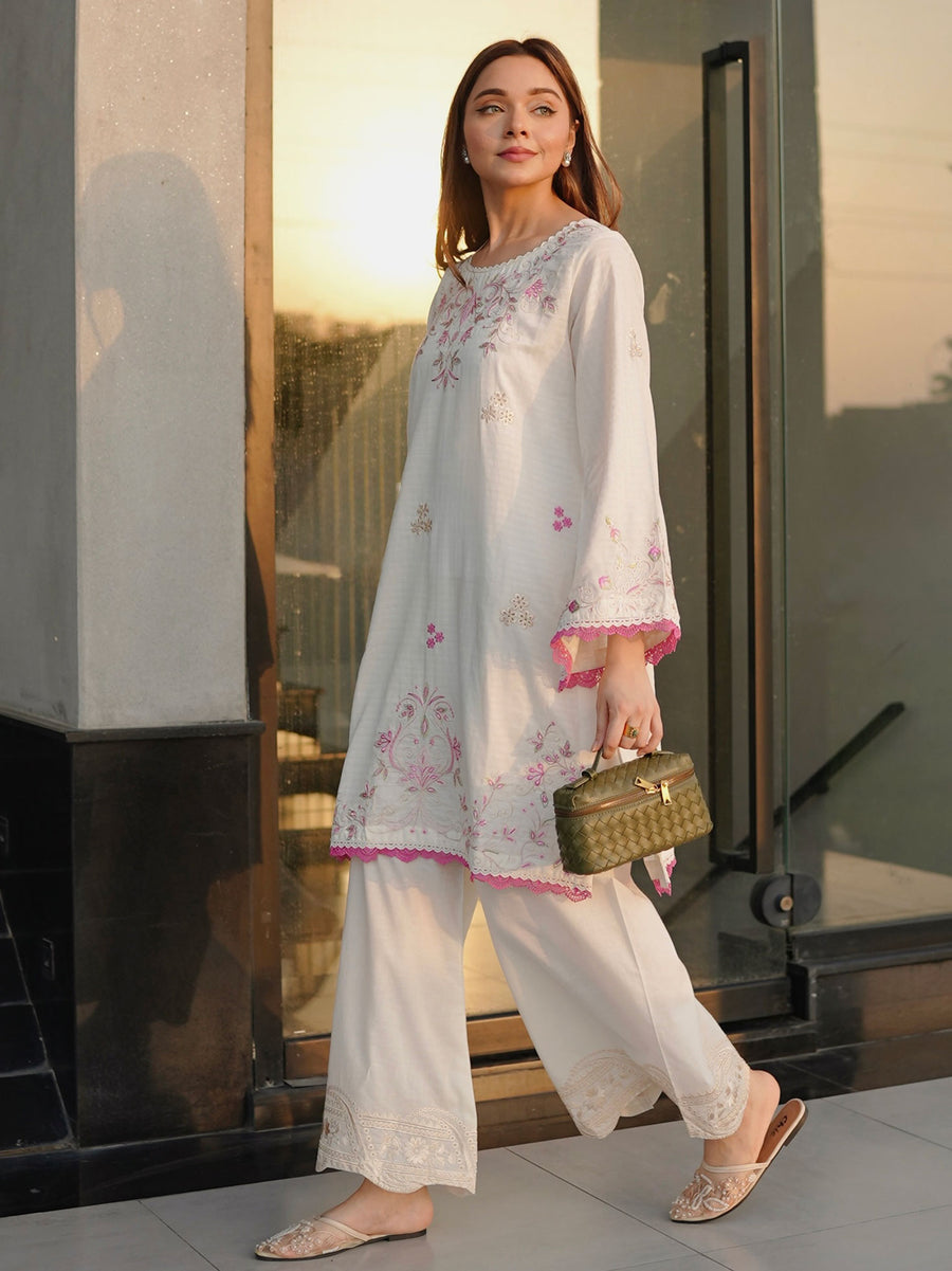 Retail Price: 13,990/-PKR