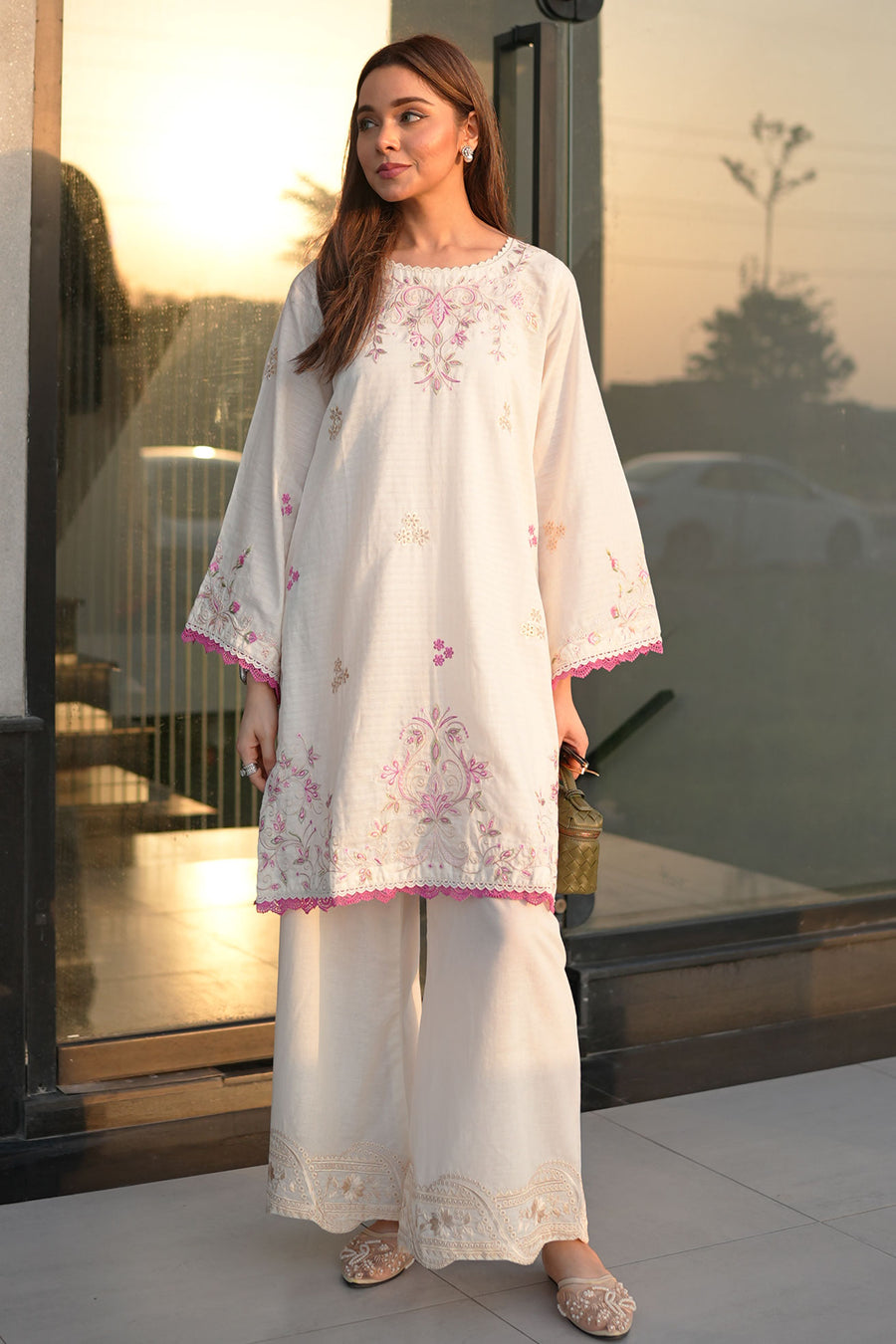 Retail Price: 13,990/-PKR