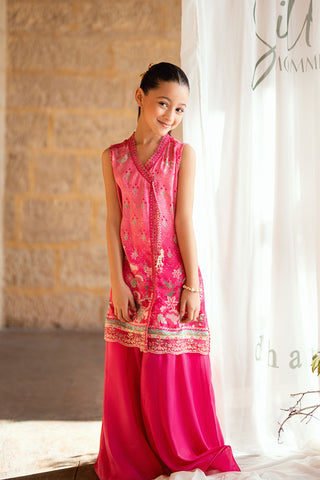 Kids pink 2-piece satin silk outfit with delicate embroidery.