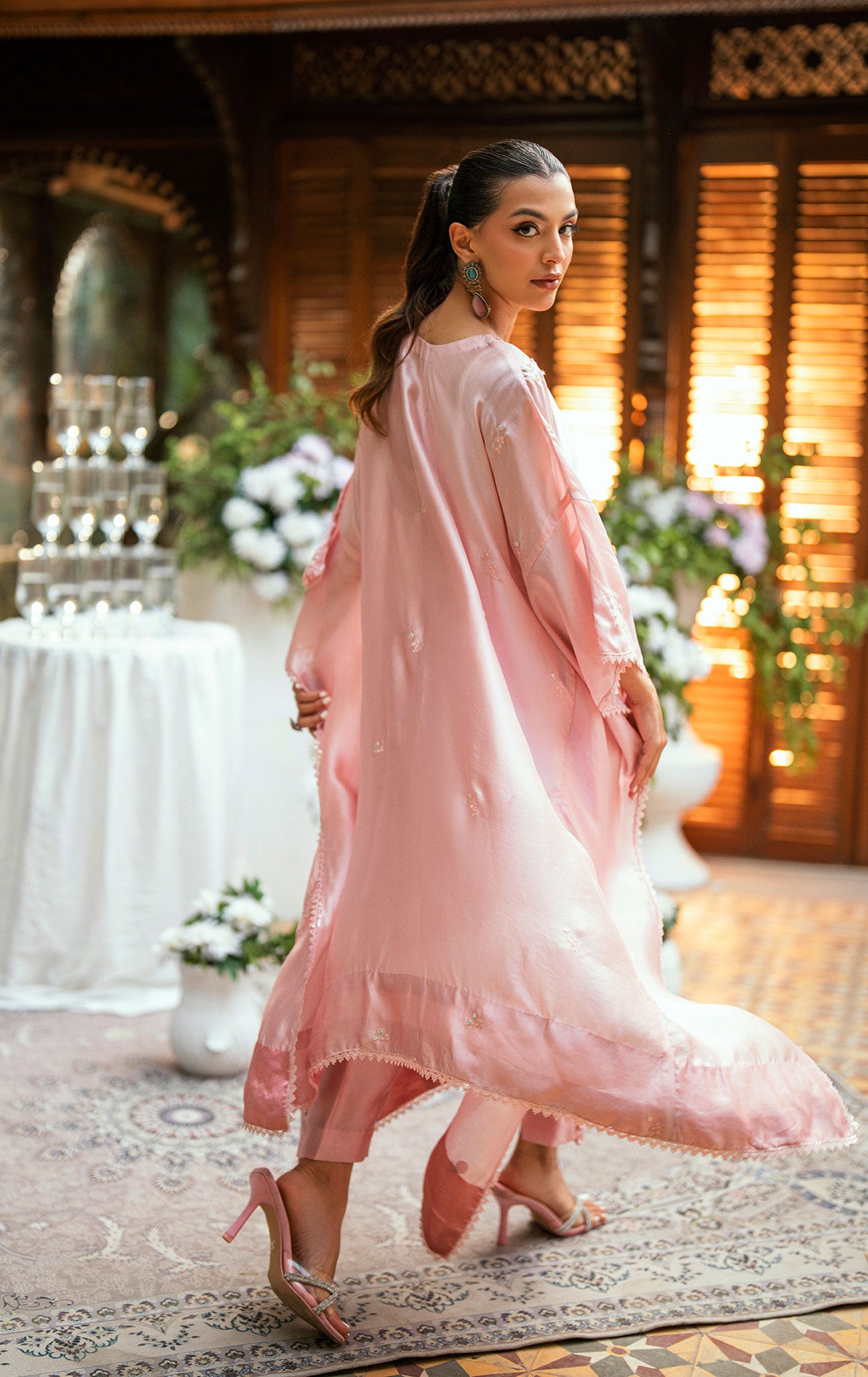 Pink 2-piece sheesha silk outfit featuring a contemporary butterfly cut and elegant embroidery.
