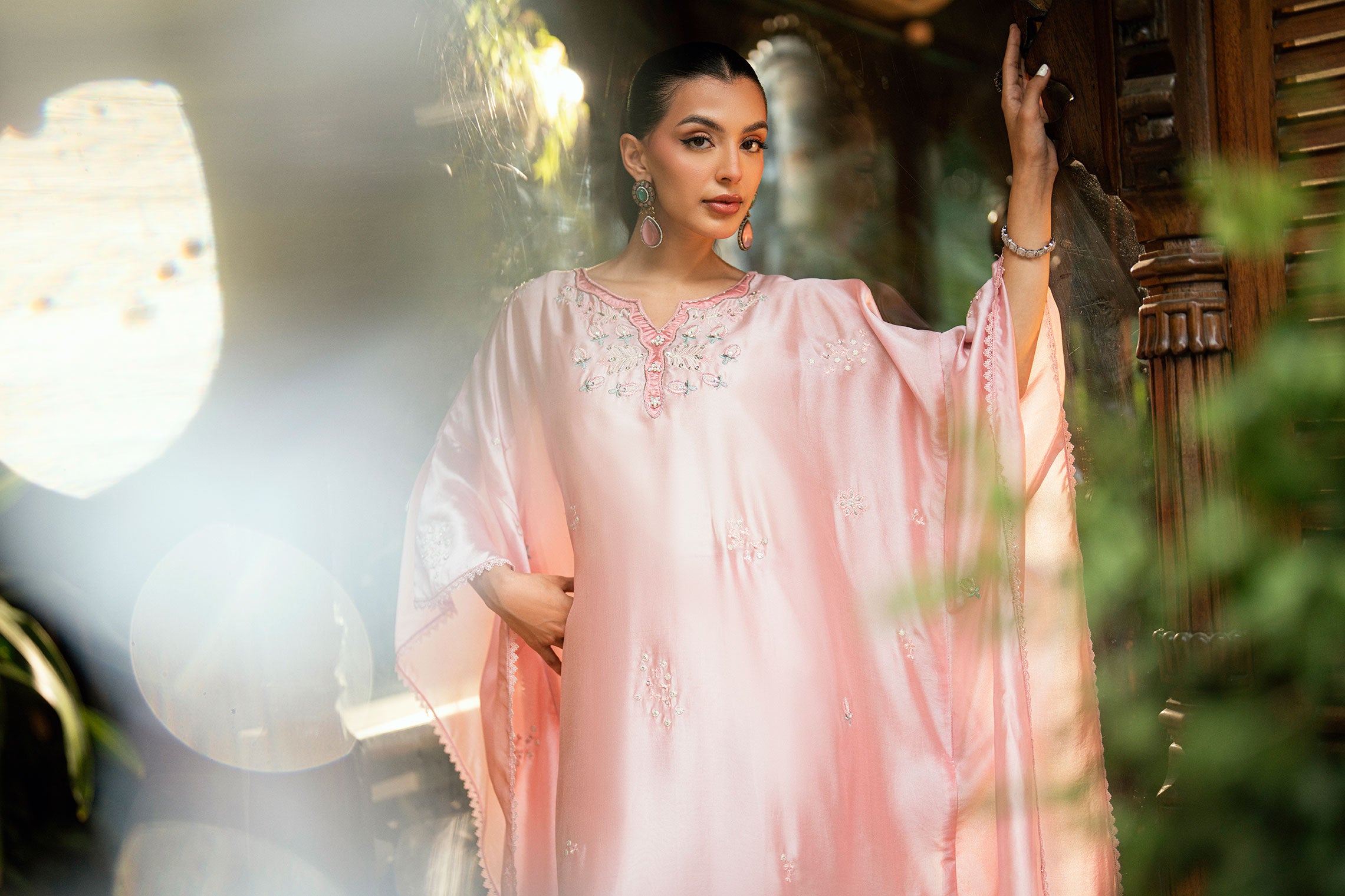 Pink 2-piece sheesha silk outfit featuring a contemporary butterfly cut and elegant embroidery.