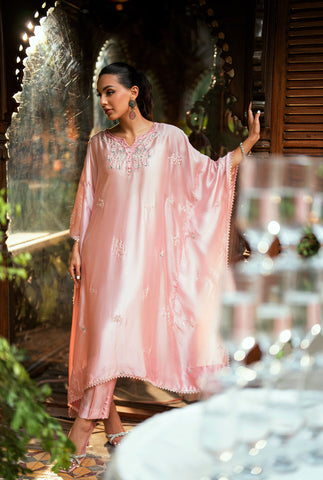 Pink 2-piece sheesha silk outfit featuring a contemporary butterfly cut and elegant embroidery.