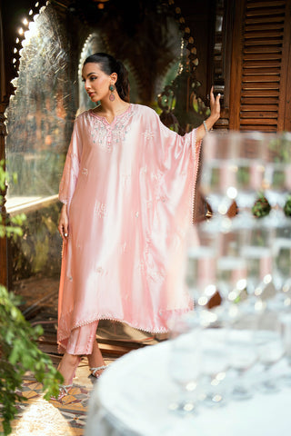 Pink 2-piece sheesha silk outfit featuring a contemporary butterfly cut and elegant embroidery.