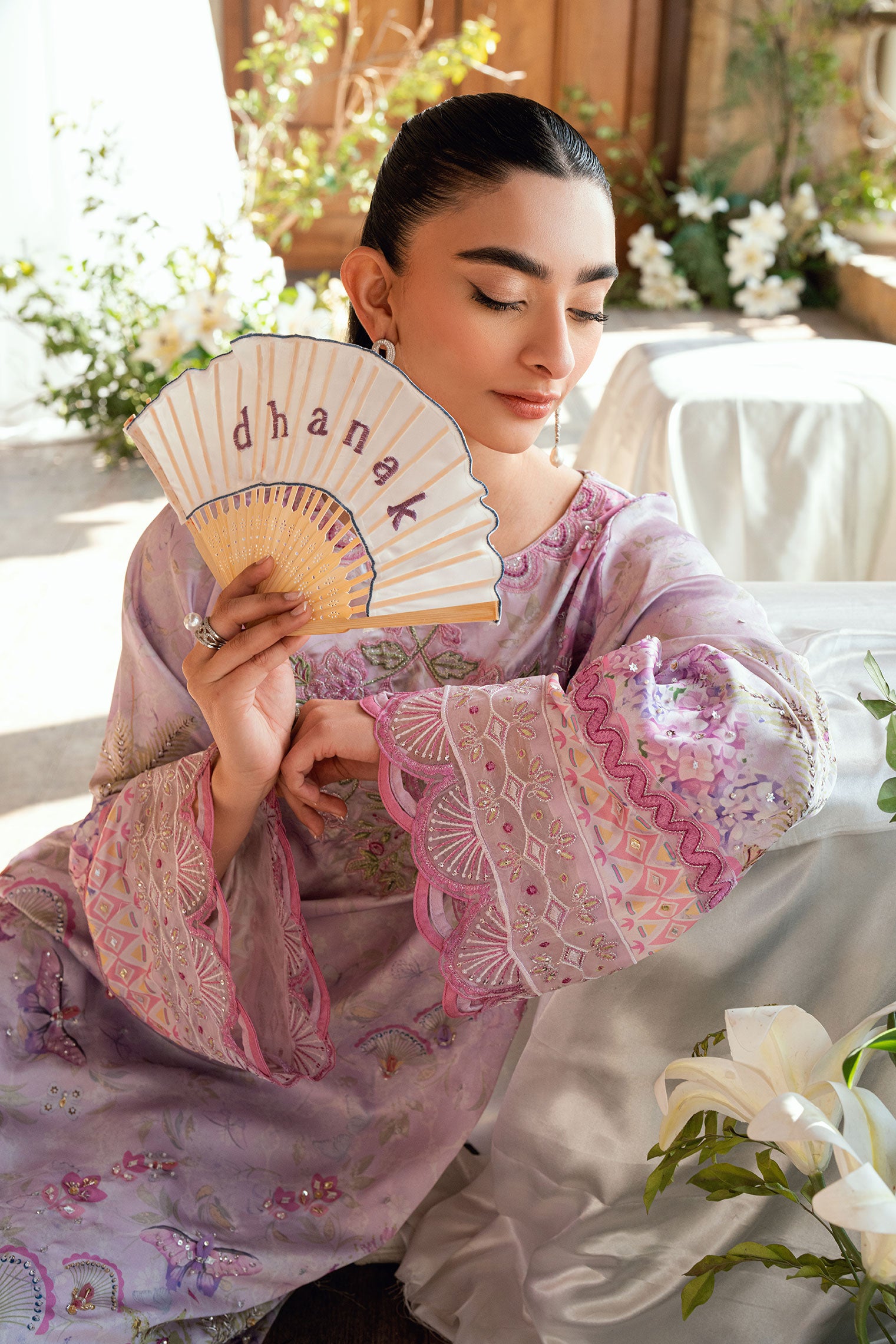 SS26DA-2896 Lilac 2-piece shamoz silk ensemble with a softly printed kurta, delicate embroidery, and straight pants.