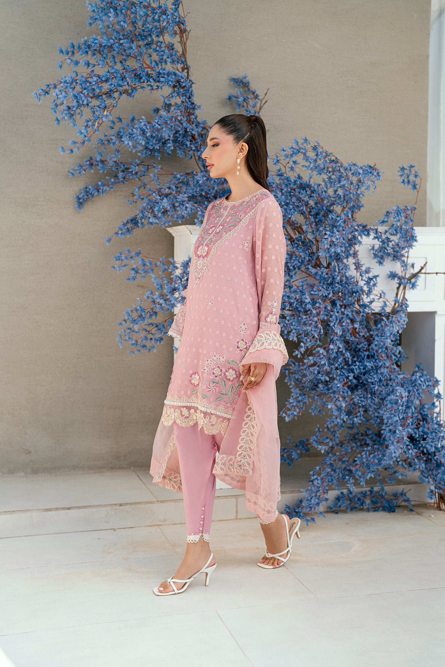 SS25DA-2702 LIGHT PINK 2PCS  EMBROIDERED KURTA WITH TROUSER
