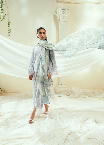 Sky blue dupatta by Dhanak