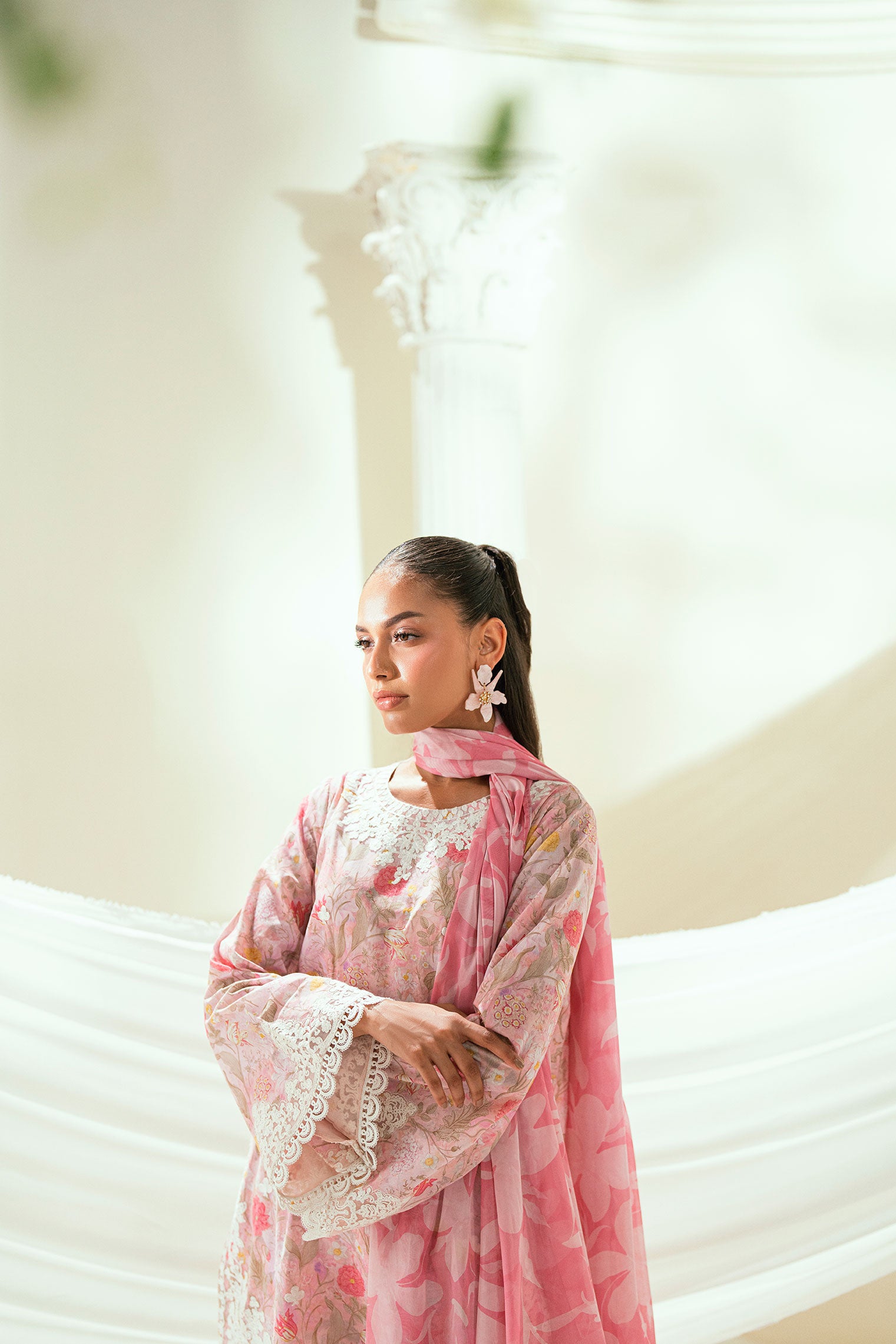 SS25DC-2552 PINK LAWN 2PCS EMBROIDERED KURTA WITH TROUSER