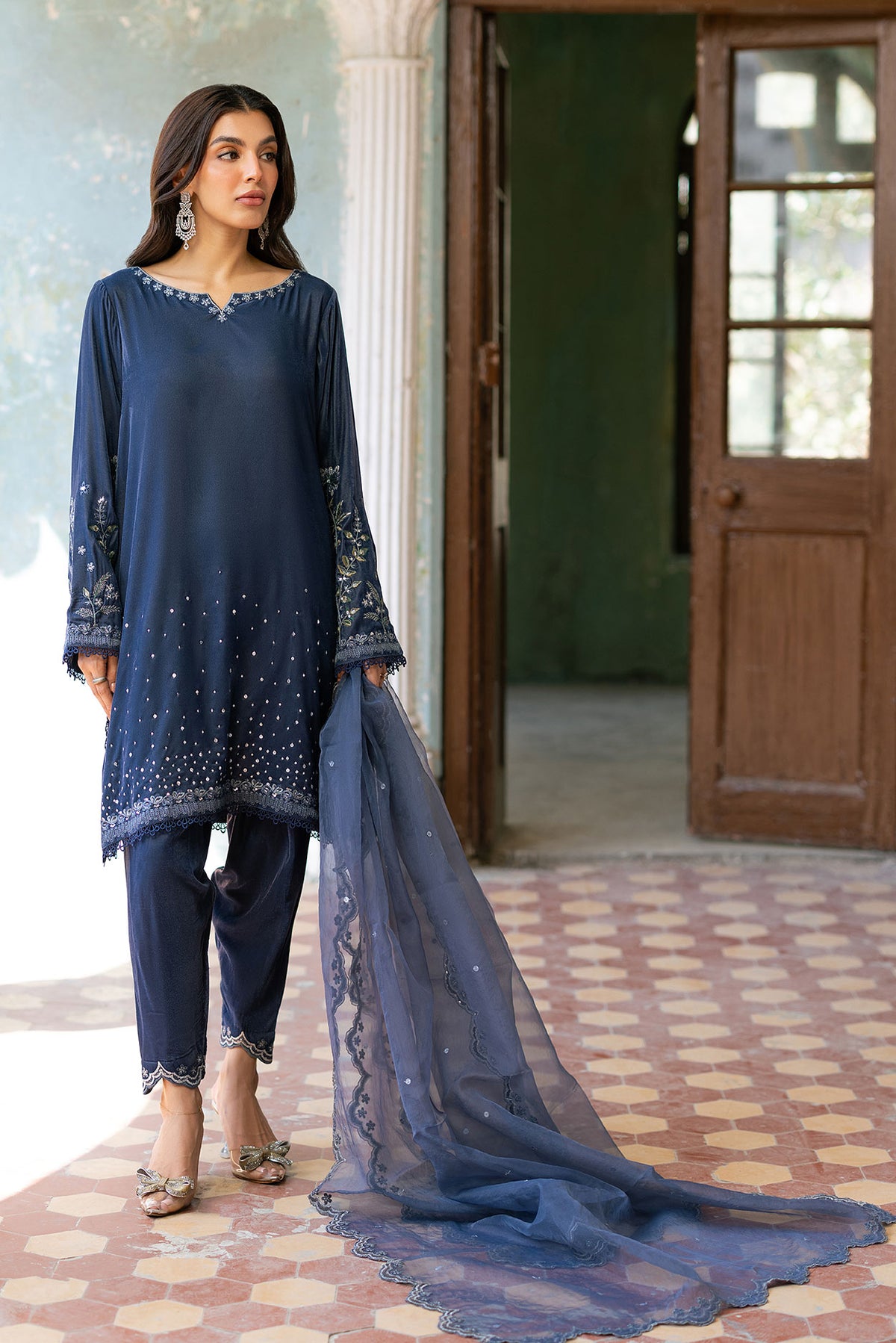 Dupatta : FW26DD-3011  GREY  EMBROIDERED  DUPATTA