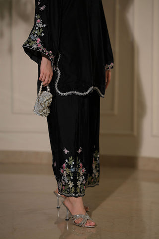 FW26DA-3022 BLACK 2PCS  EMBROIDERED KURTA WITH TROUSER