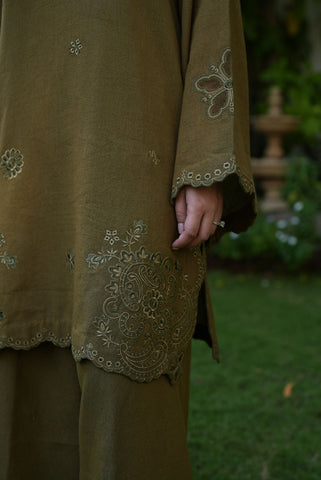 FW25DC-2876 OLIVE GREEN 2PCS  EMBROIDERED KURTA WITH TROUSER