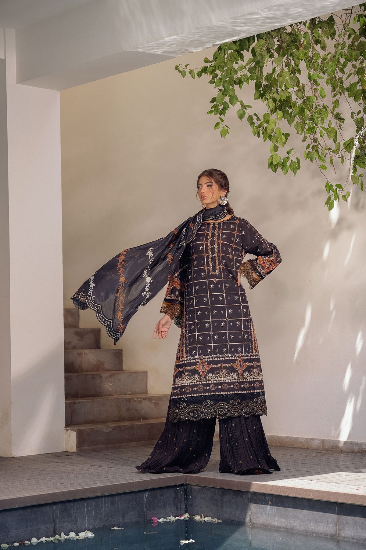 SS24DD-2511  BLACK DUPATTA